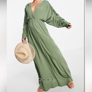 ASOS size 4 Long sleeve low cut green maxi dress